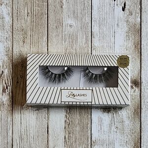 NIB Lilly Lashes Miami Lite